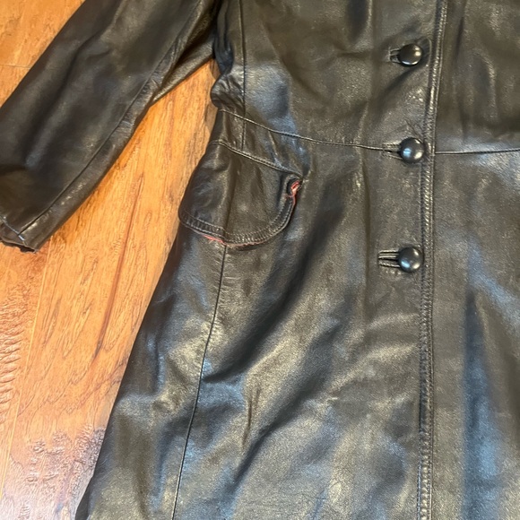 Vintage brown leather coat - Picture 6 of 7